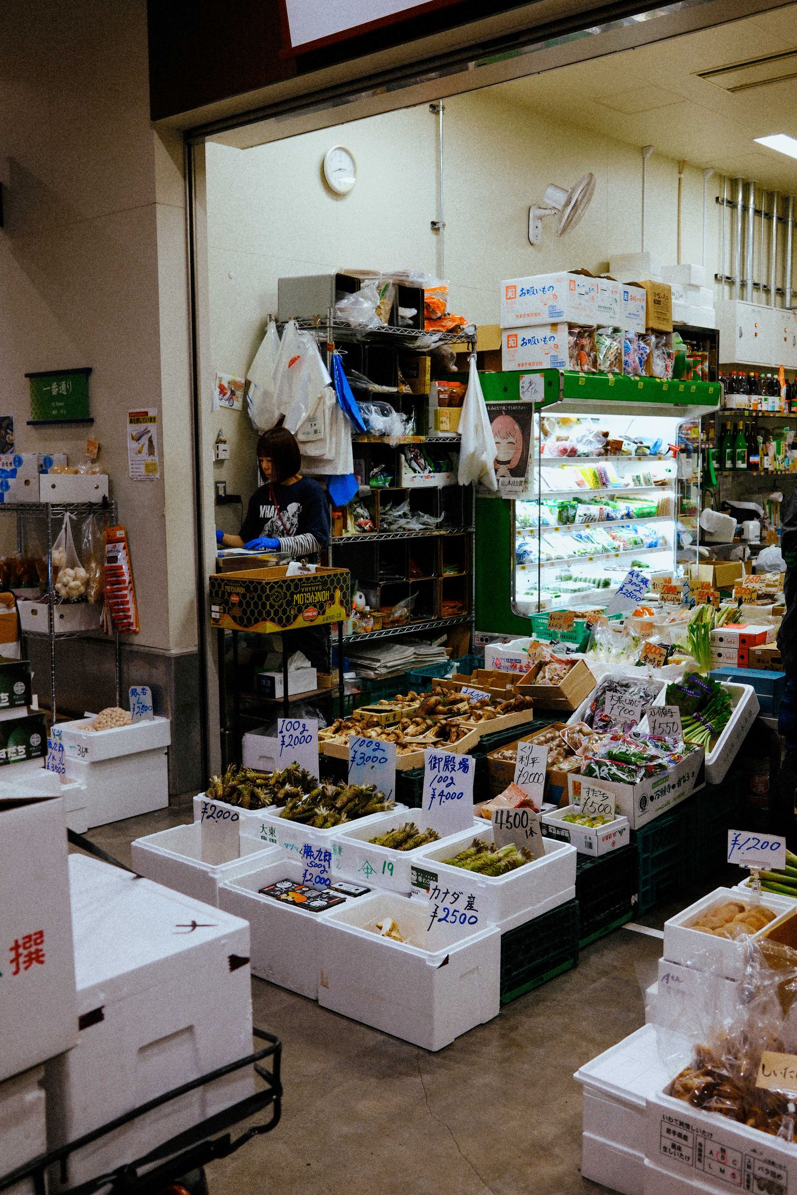 直売所に並ぶ特産品